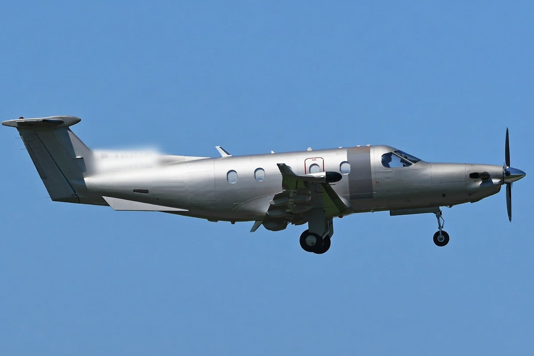 Pilatus PC-12 turboprop on approach